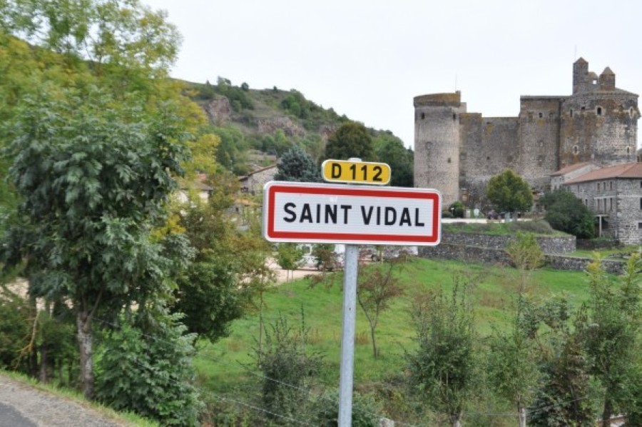 11- le château de Saint Vidal (1)