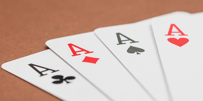 Concours de Belote à Bourg-des-Comptes